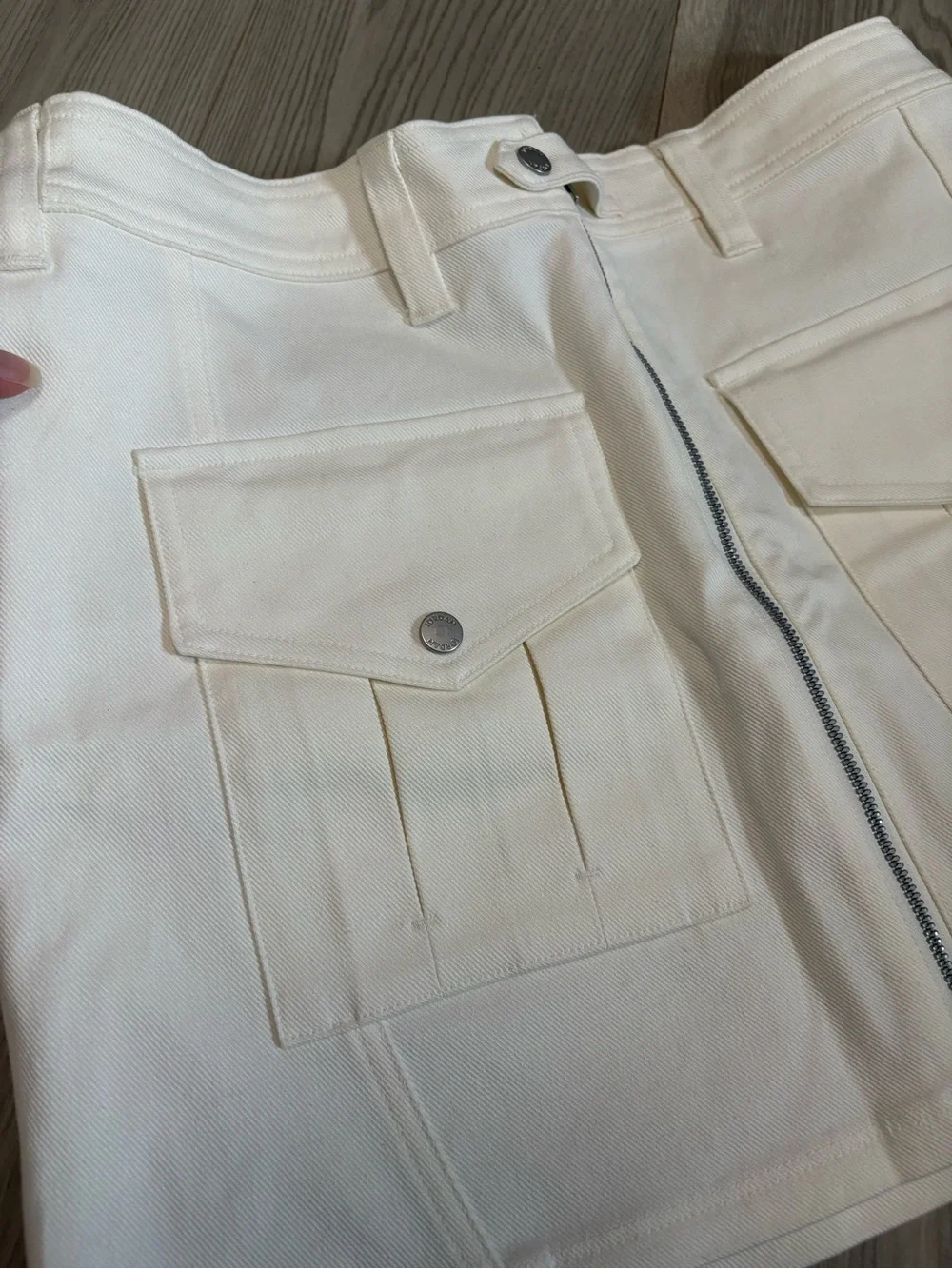 Nike Air Jordan White Cargo Skirt Size Medium